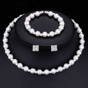 Bridal bridal accessories 8MM handmade pearls, Rhinestone necklaces, necklaces, bracelets, earrings, three sets of suits