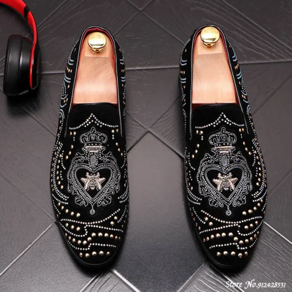 New Fashion Men Pointed Rivet Embroidery Rhinestone Casual Oxford Shoes Wedding Groom Driving Homecoming Business Footwear - Image 2