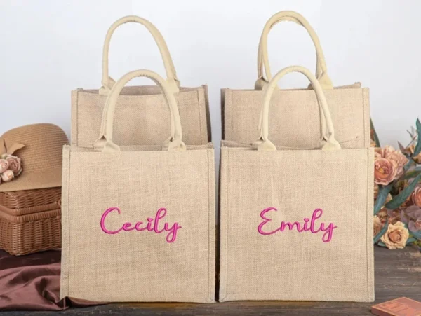 Embroidery Burlap Tote Bag Personalized Burlap Bags Bridesmaid Gifts Bag Custom Monogram Beach Bags Bachelorette Party Wedding