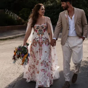 Colorful Floral Embroidered Wedding Dresses 2025 Sweetheart Rustic Garden Bridal Gowns Boho Bride Dresses Customized