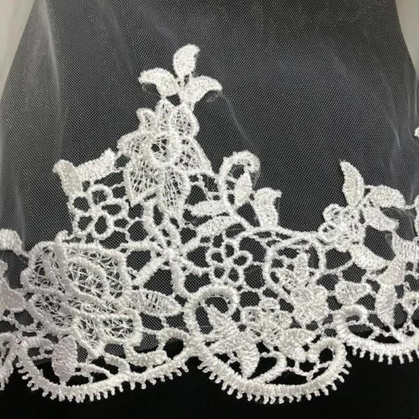 Ivory Bridal Veils Lace Applique Edge Wedding Veils Bridal Accessories Chapel With Comb - Image 4