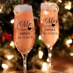 2Pcs Personalized Mrs and Mr Champagne Flute Party Wine Glass Engagement and Anniversary Gift New Years Celebration