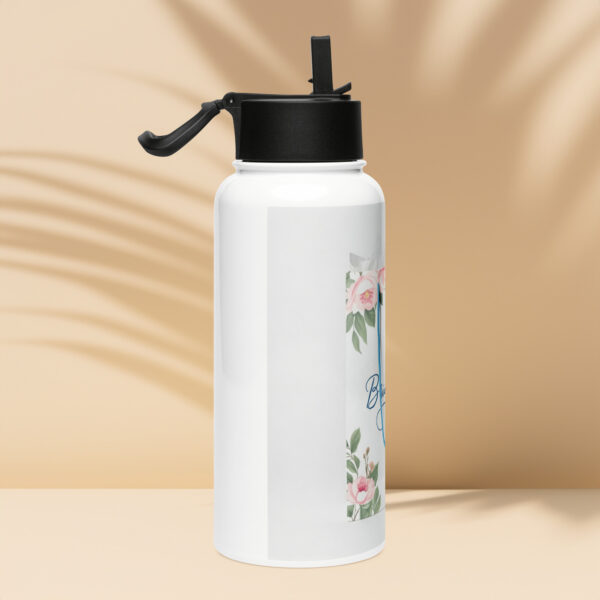 Stainless steel water bottle with a straw lid - Image 2